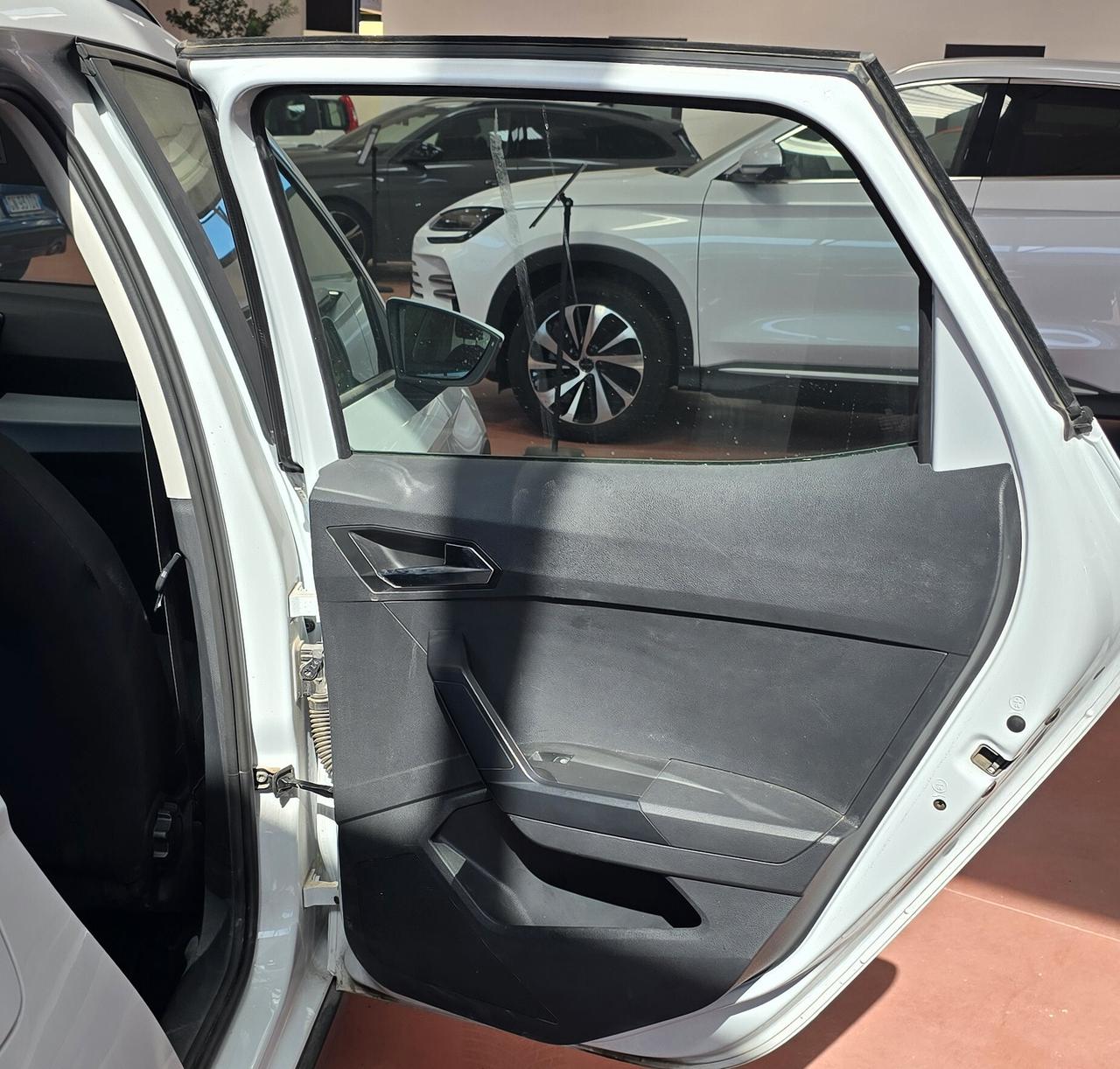 Seat Arona 1.0 EcoTSI 95 CV (70 kW) Style – Il Urban SUV Dinamico e Tecnologico