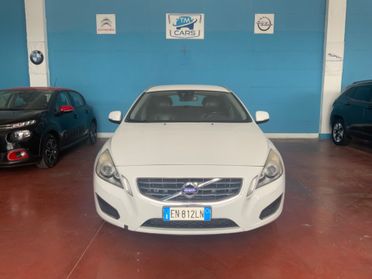 Volvo V60 D3 Momentum