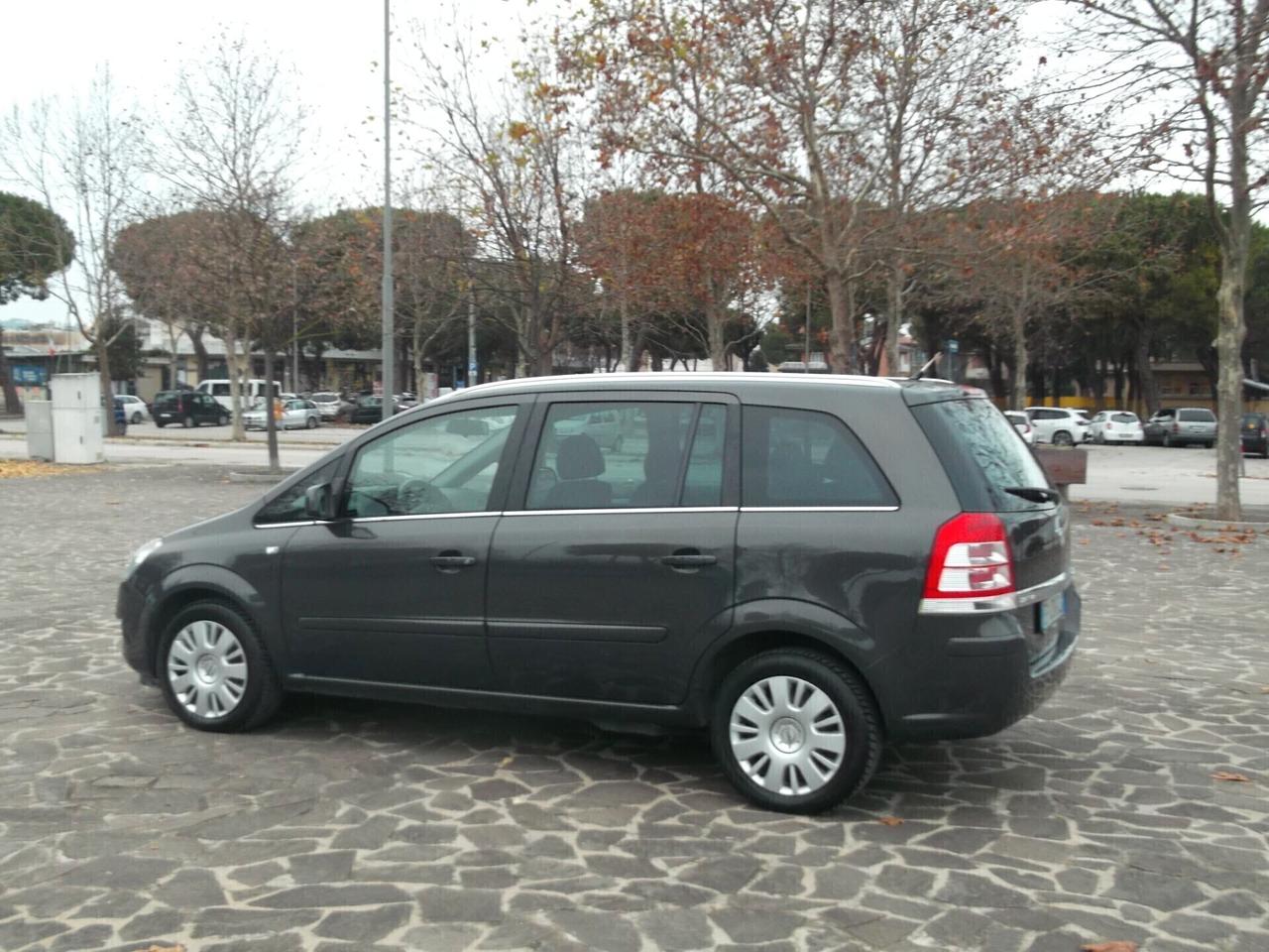 Opel Zafira Turbo Metano 7 Posti 2013