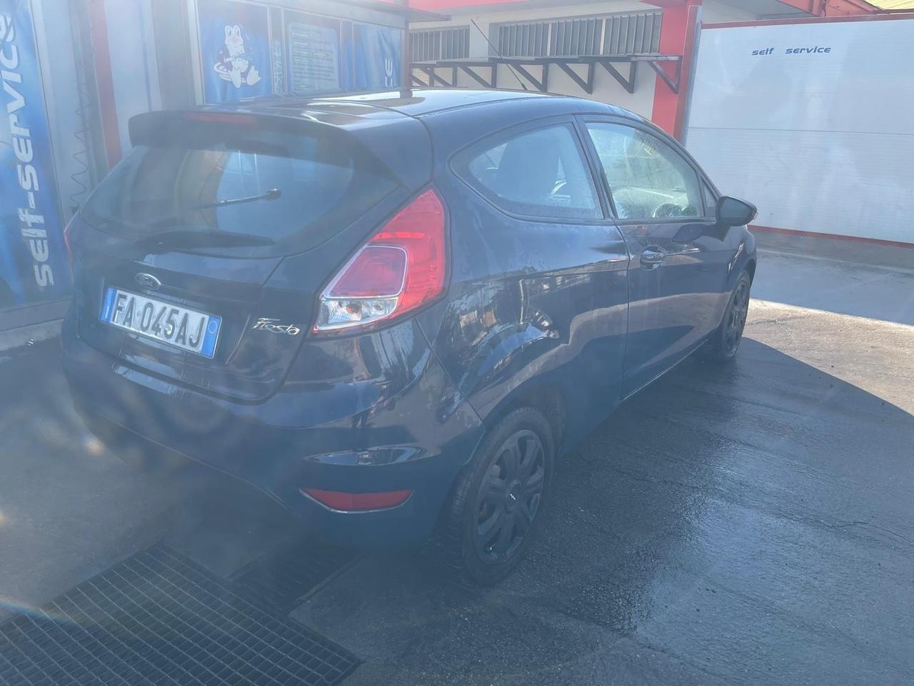 Ford Fiesta 1.5 TDCi 75CV 3 porte Black & White Edition