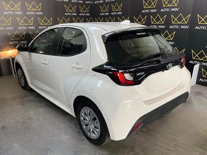 Toyota Yaris 1.5 Hybrid 5 porte Business AUTOCARRO