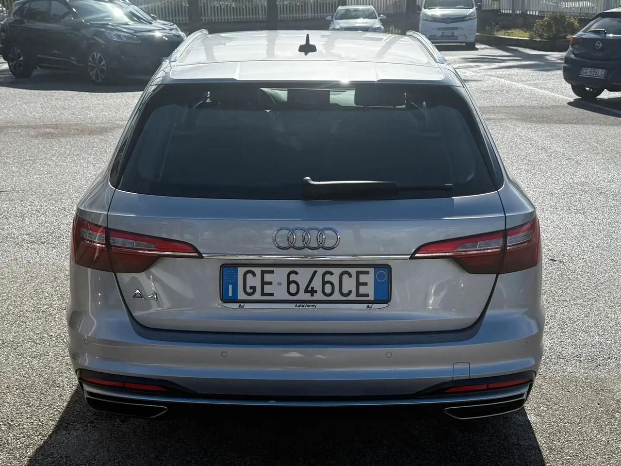 Audi A4 Avant 30 TDI/136 CV Business Advanced