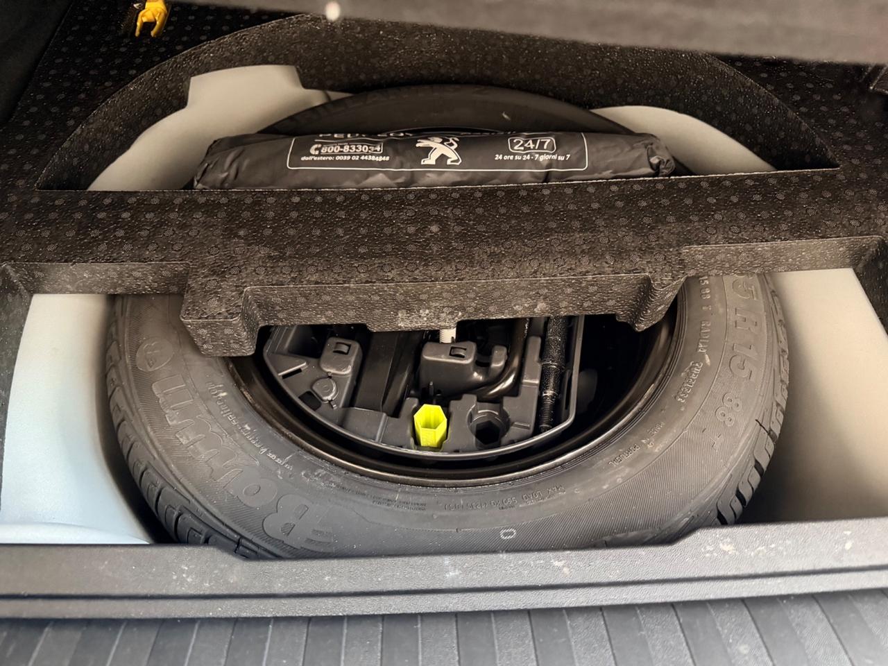 Peugeot 2008 1.2Benz 110cv Autom. Euro6