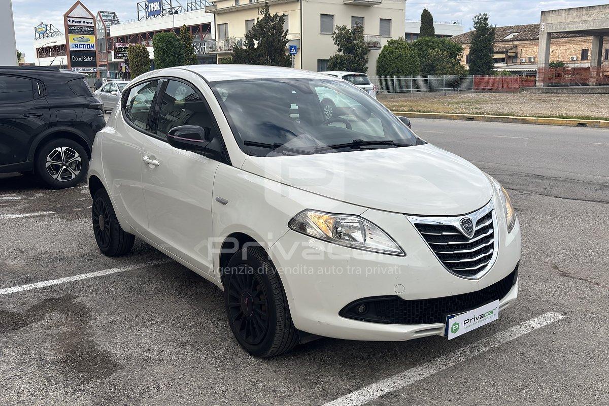 LANCIA Ypsilon 0.9 TwinAir 85 CV 5 porte Metano Ecochic Elefantino