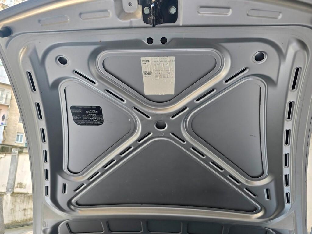 Porsche 911 Carrera cat Coupé