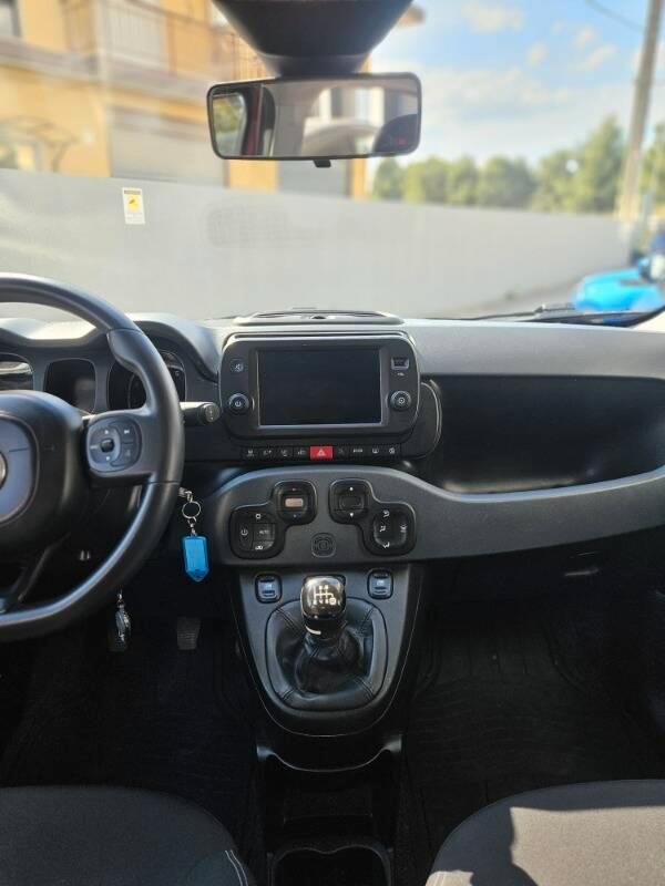 Fiat Panda (Red) 1.0 firefly hybrid City Cross s&s 70cv 5p.ti