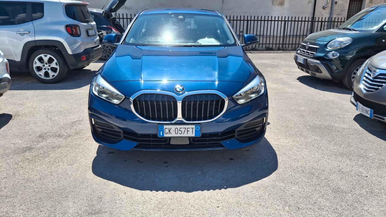 Bmw 118 118d 5p. Business Advantage
