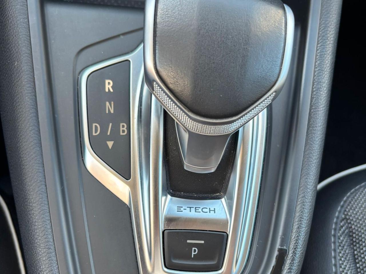 Renault Captur Plug-in Hybrid E-Tech 160 CV Intens