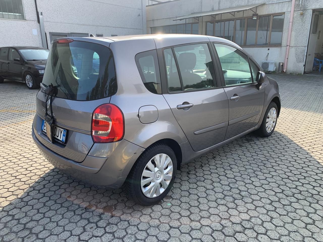 Renault Modus Grand 1.2 16V TCE Live