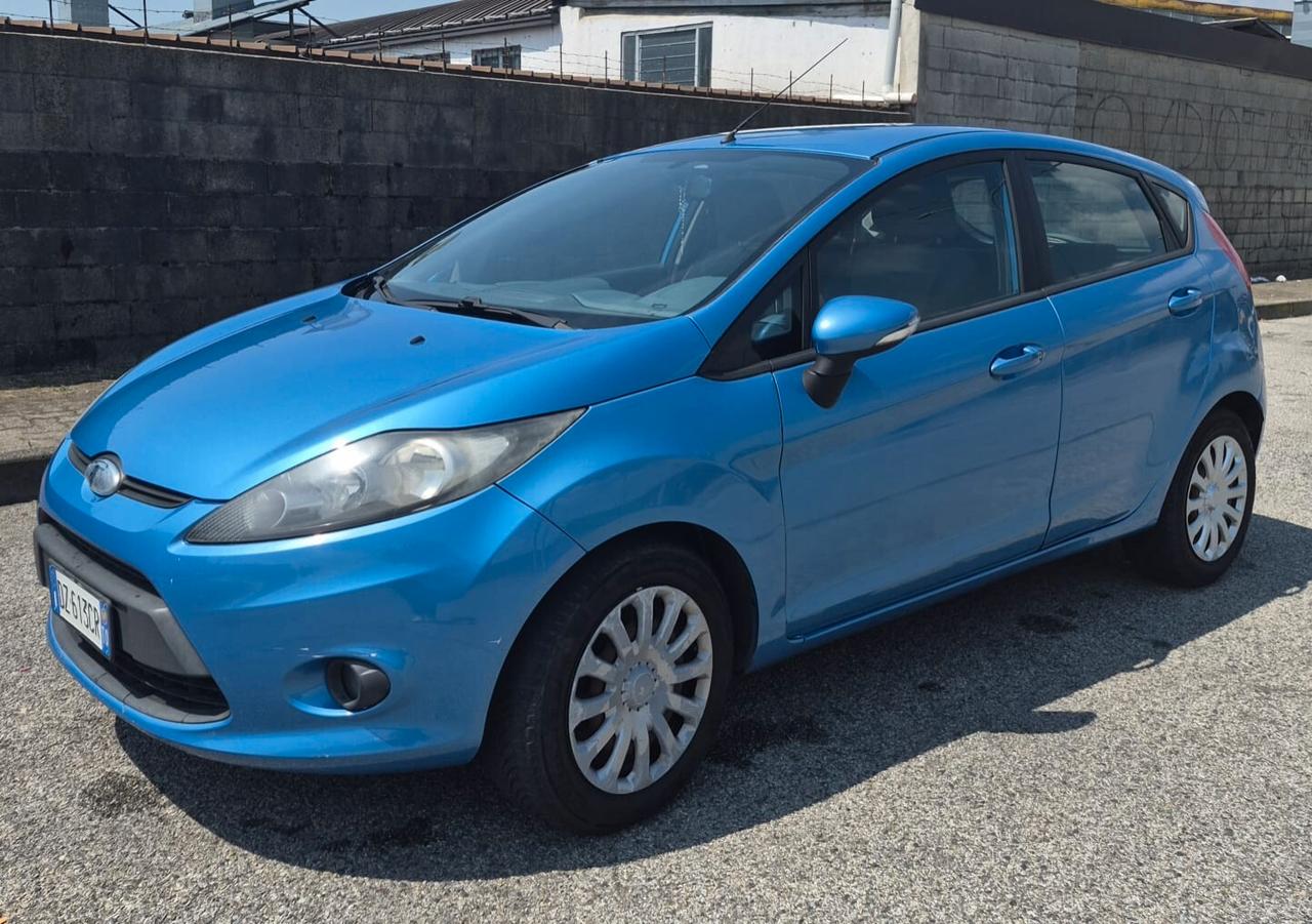 Ford Fiesta 1.4 5 porte Bz.- GPL Titanium