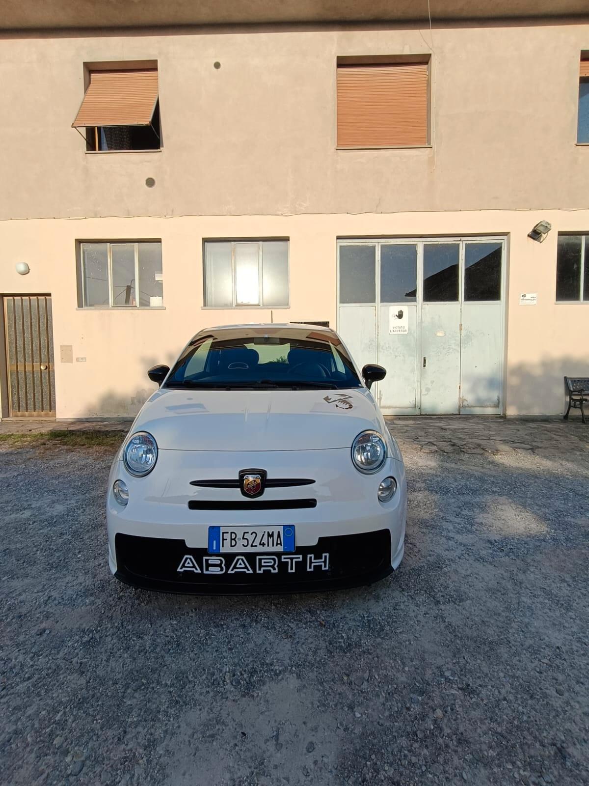 Abarth 595 C 1.4 Turbo T-Jet 140 CV