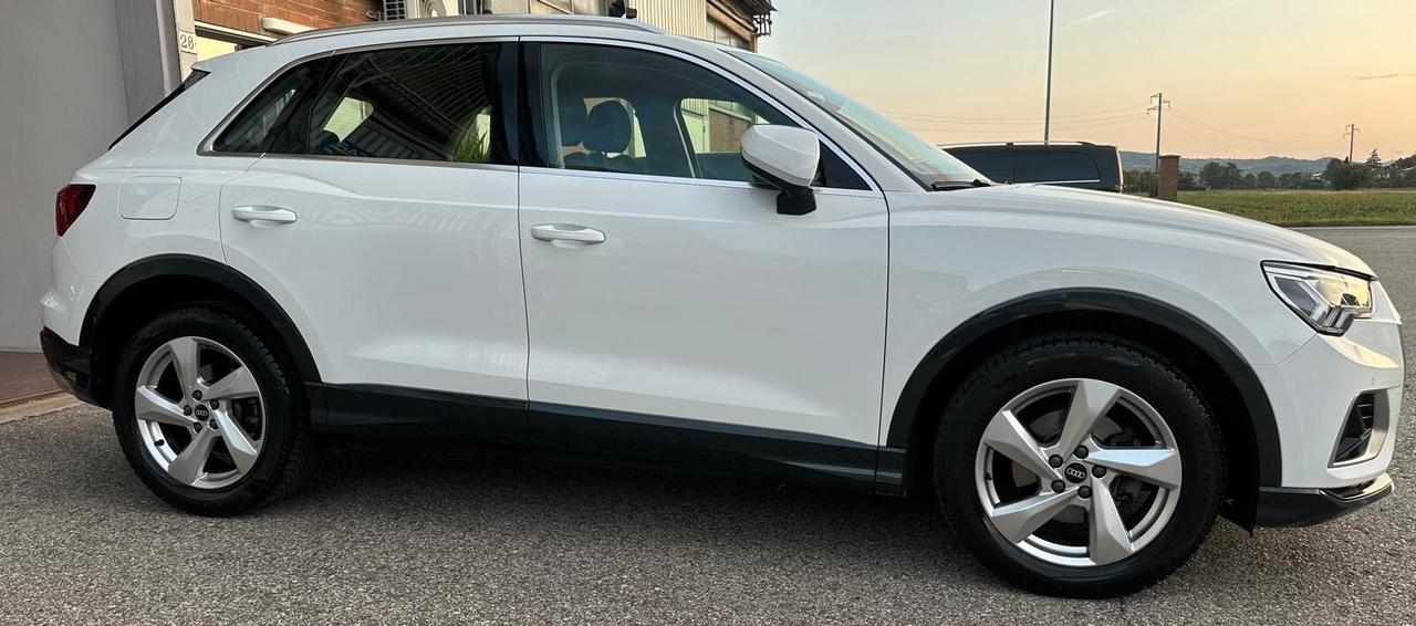 Audi Q3 35 TDI S tronic Advanced FARI MATRIX
