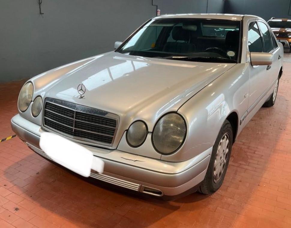 Mercedes-benz E 200 cat Classic w210