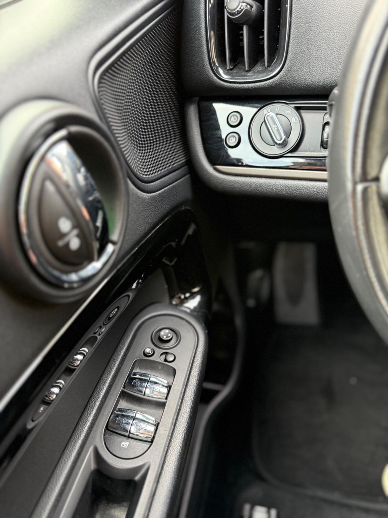 Mini Cooper Countryman 1.5 SE ALL4 Automatica