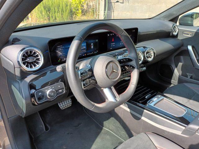 MERCEDES-BENZ A 180 D AUTOMATIC AMG LINE 116CV CAM360° NAV PACK LUCI