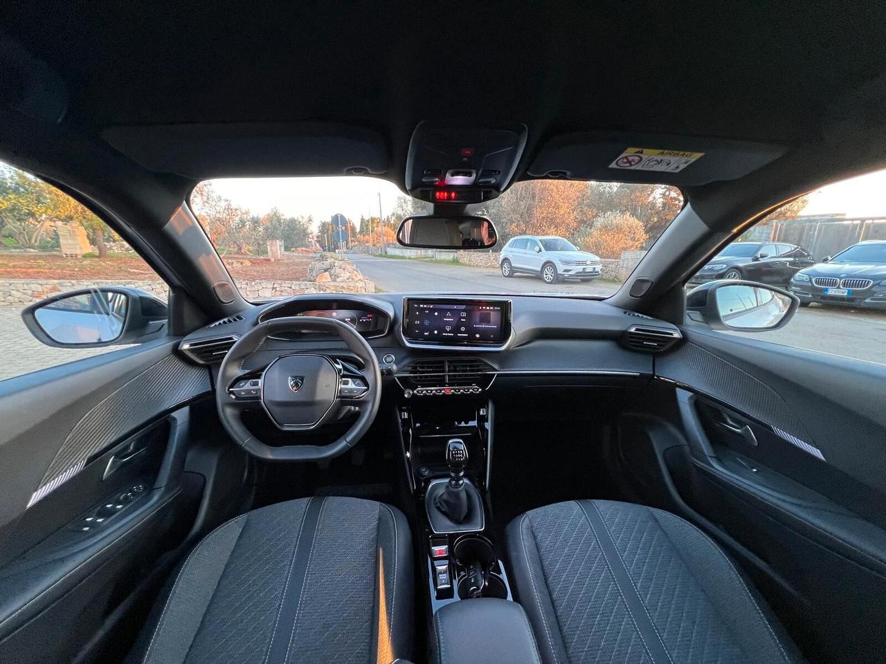 Peugeot 2008 PureTech 100 S&S Allure