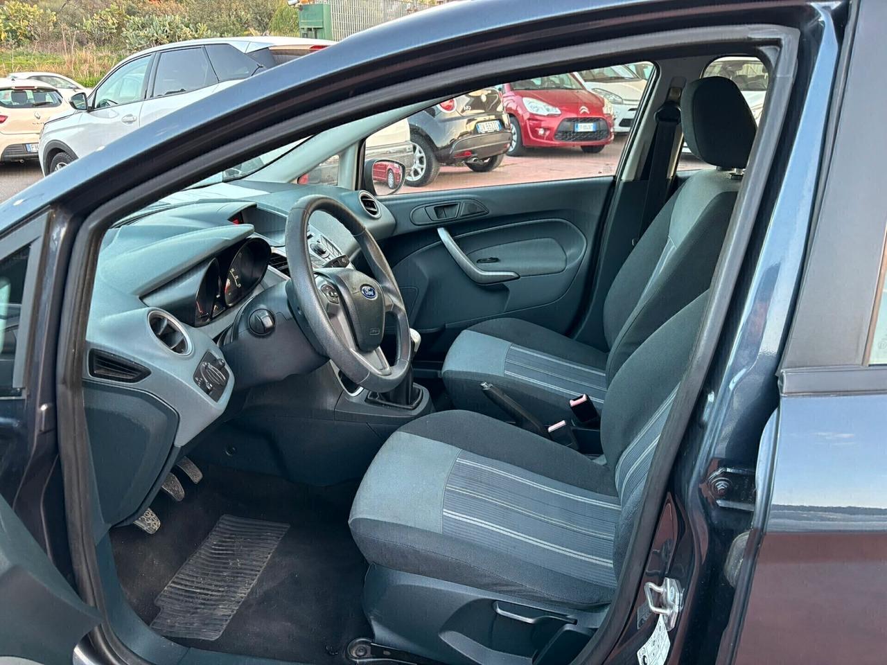 Ford Fiesta 1.4 TDCi 70CV 5 porte Titanium