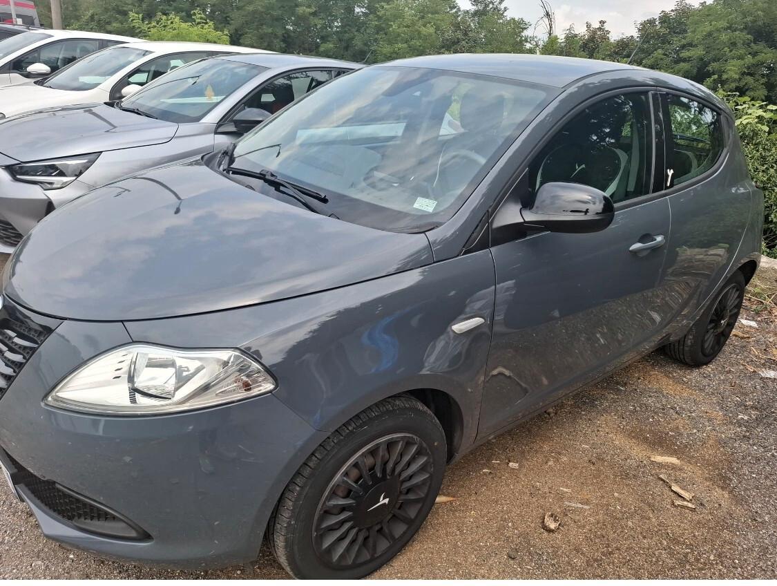 Lancia Ypsilon 1.2 69 CV 5 porte S&S Silver ---KM CERTIFICATI---POSSIBILITA' collaborazione stock auto per commercianti ---