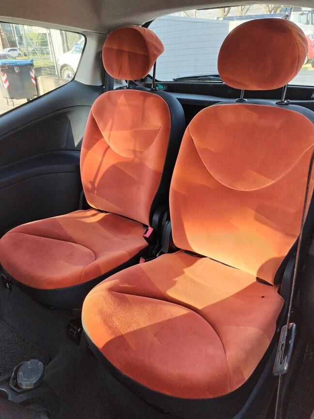 Citroen C2 1.1 Elegance 103000KM ANNO 2004 MANUTENZIONI FATTE