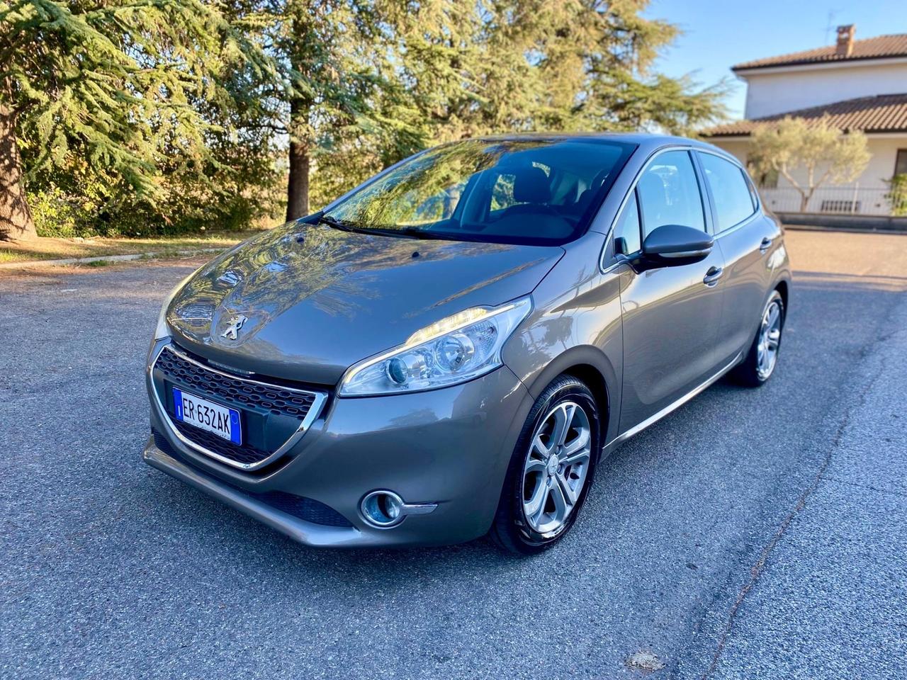 Peugeot 208 1.2 VTi 82 CV 5 porte Allure