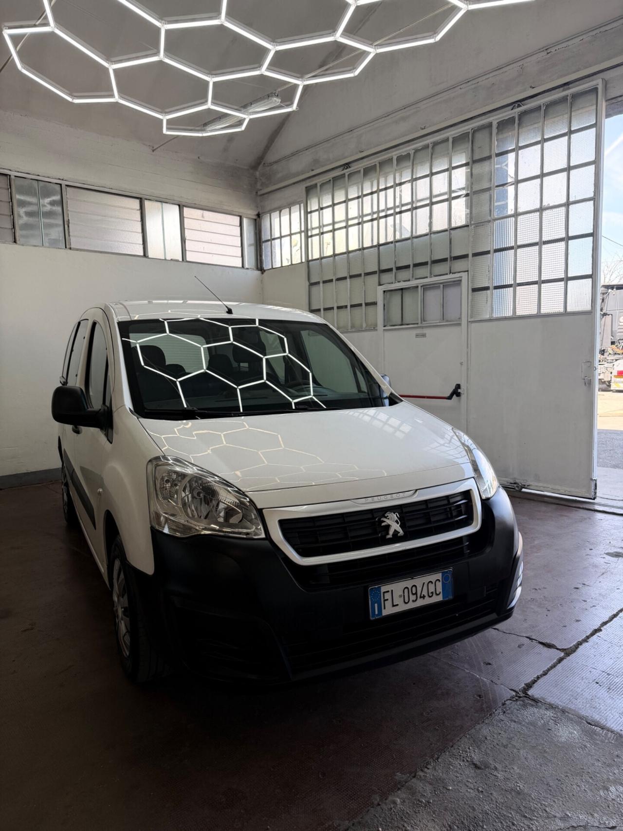 Peugeot Partner Tepee BlueHDi 75 Access