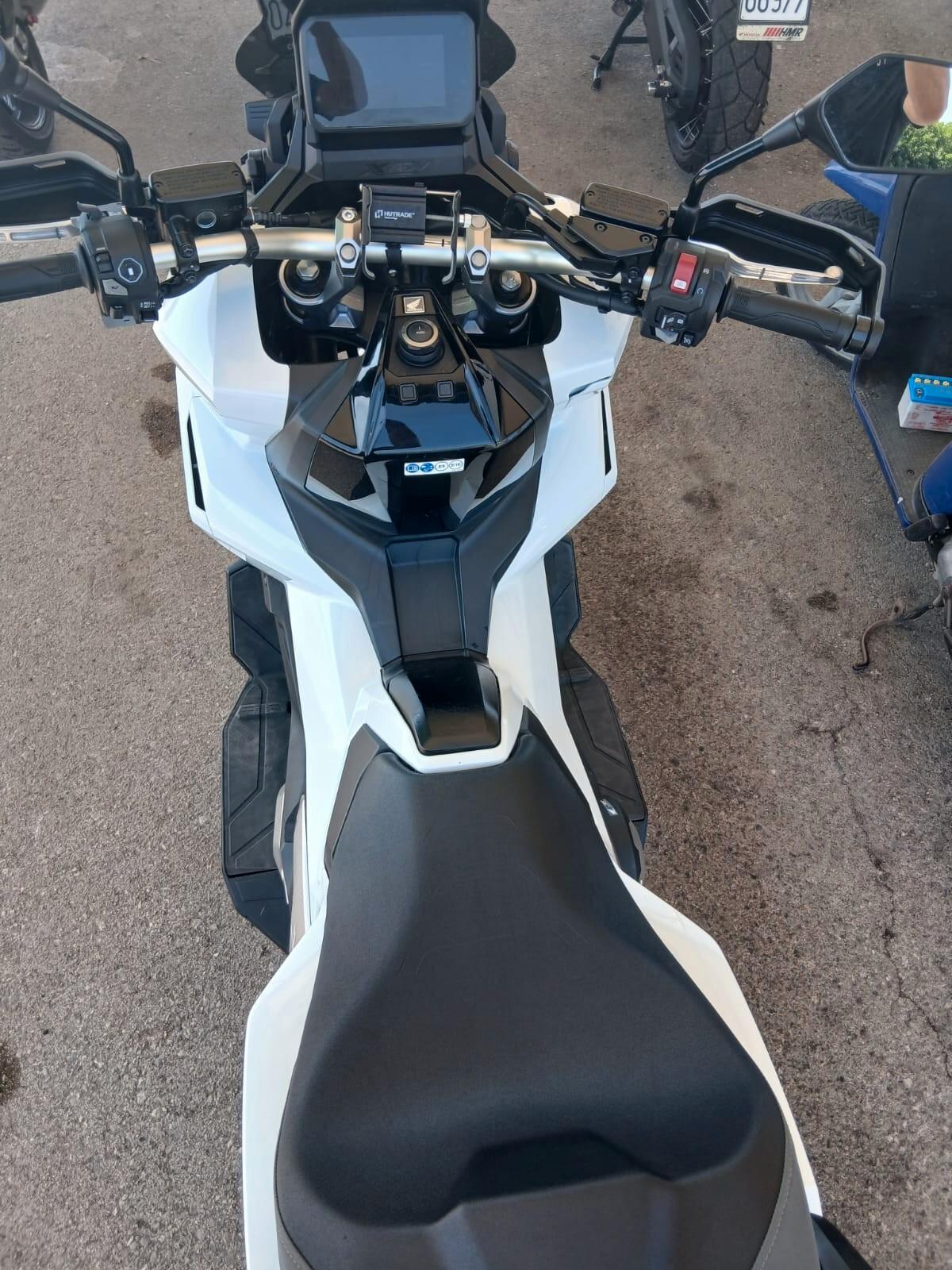 Honda X-ADV 750 X adv