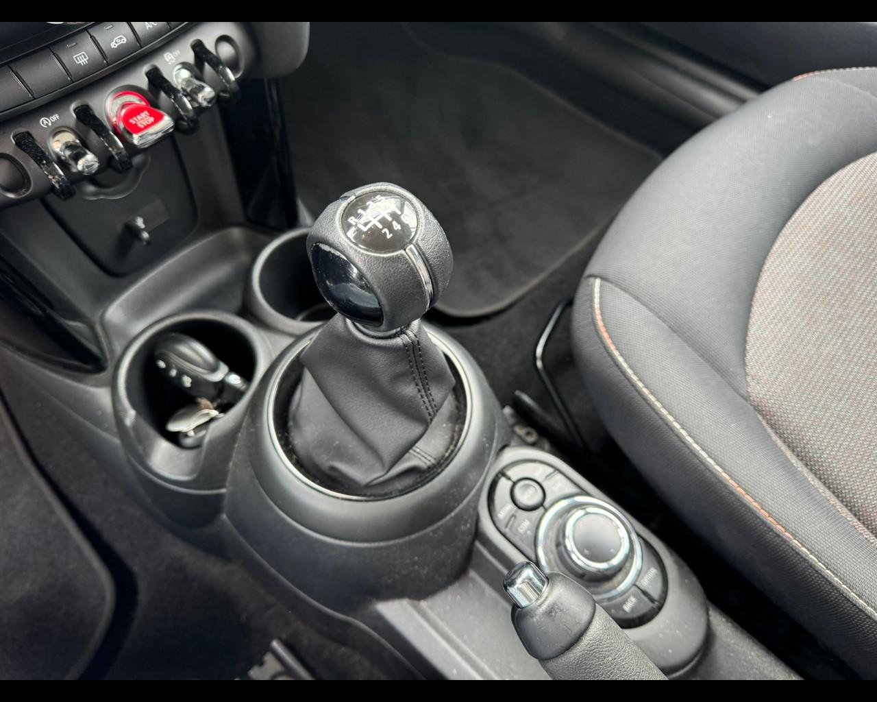 MINI Mini 4ª serie (F56) - Mini 1.5 One Camden Edition