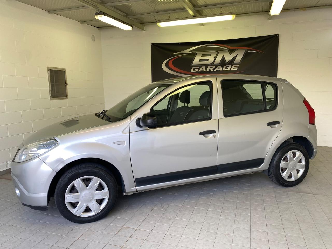 Dacia Sandero 1.2 16V GPL 75CV Embleme