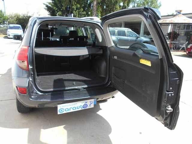 Toyota RAV4 2.2 D-4D 136 CV Sol