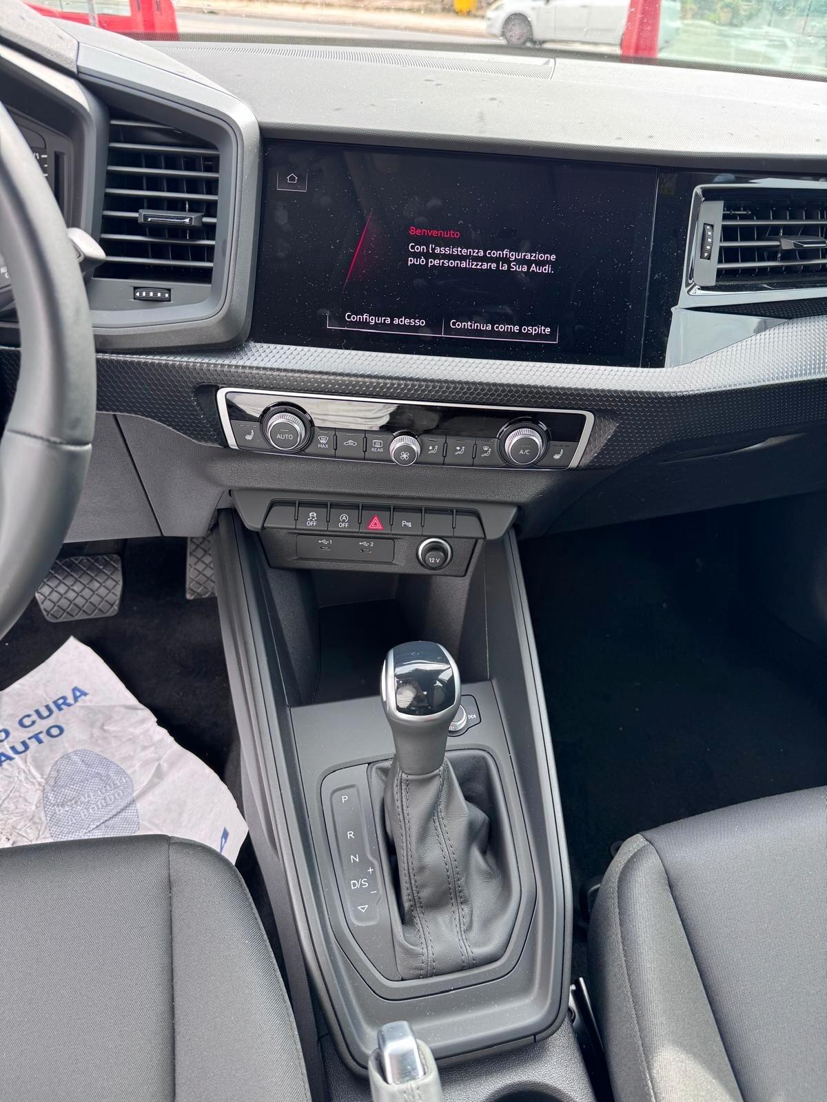 Audi A1 allstreet 30 TFSI Business