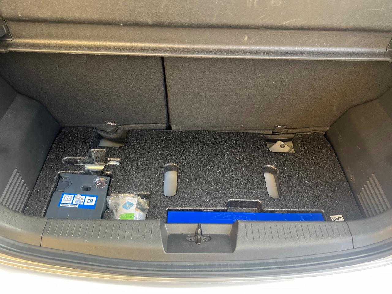 Opel Karl benzina/GPL 55kw perfetta x neopatentati