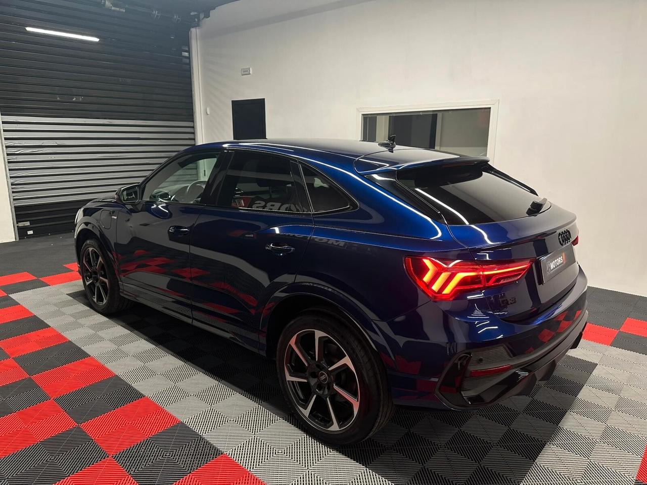 Audi Q3 SPB 45 TFSI e S line Identity Black IVA ESPOSTA