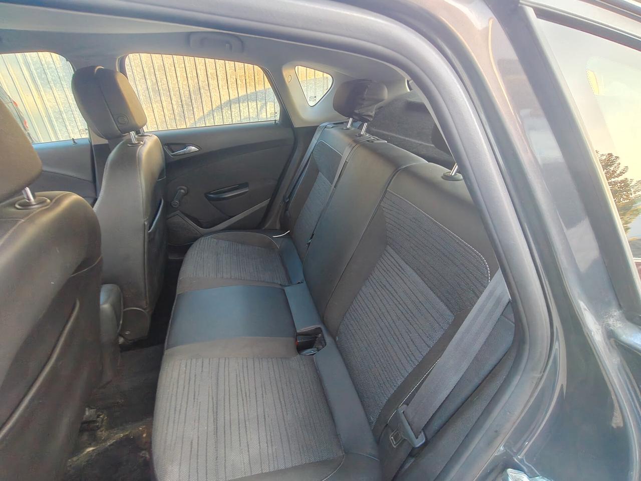 Opel Astra 1.4 Turbo 140CV 4 porte GPL Tech Cosmo