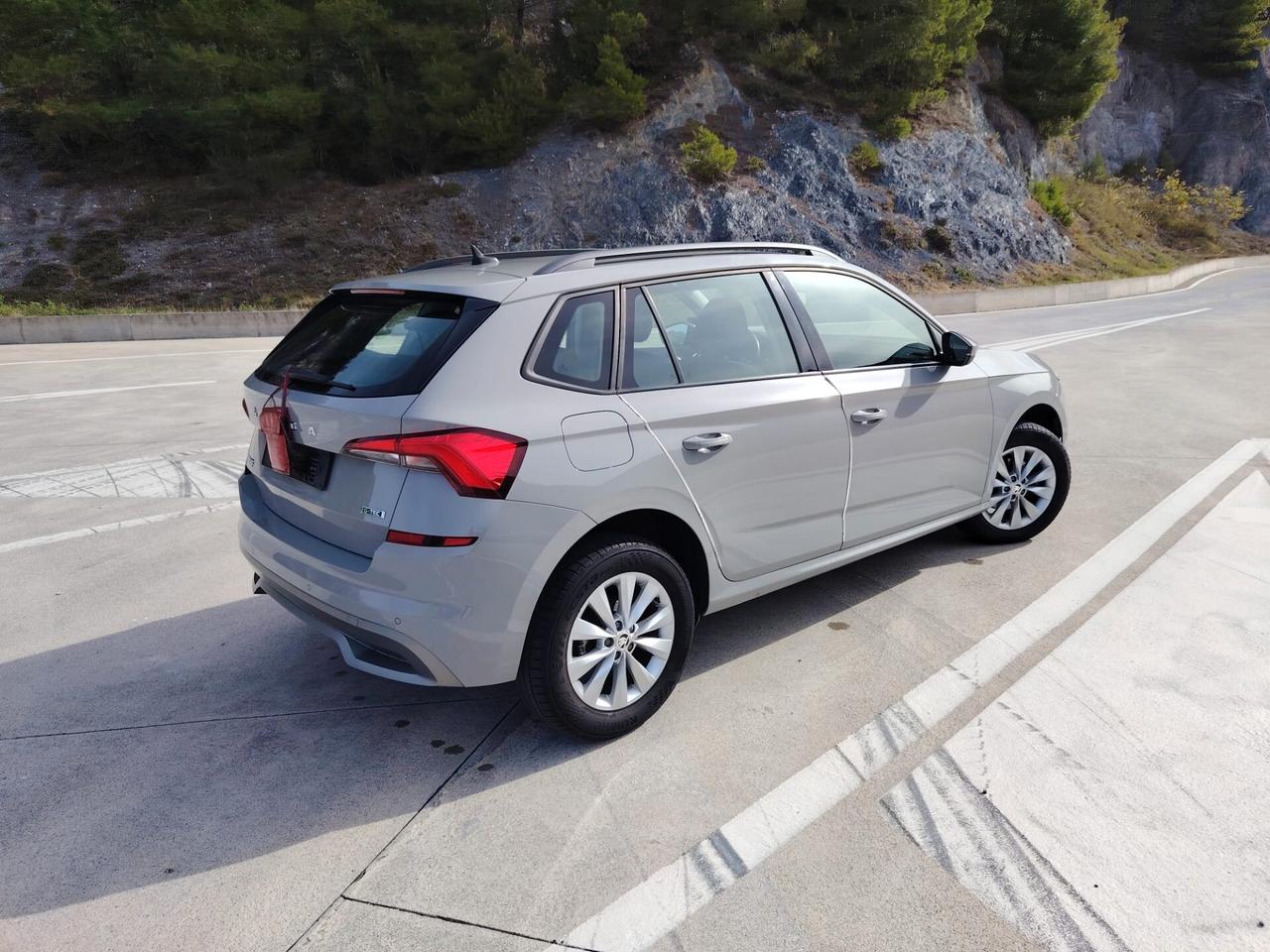 Skoda Kamiq 1.0 G-Tec Ambition Aziendale-Permute-Gommata-1Proprietario