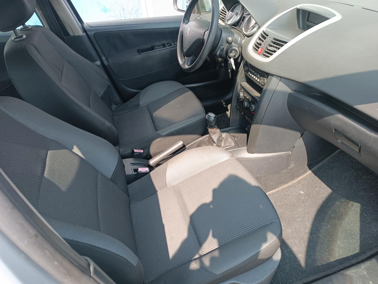 Peugeot 207 1.4 8V 75CV 3p. X Line ECO GPL