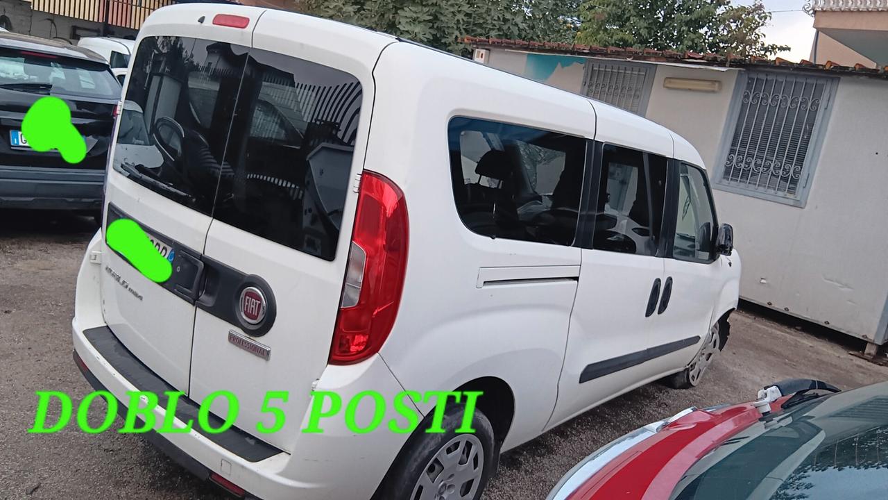 Fiat Doblo 5 posti N1 incidentata sinistrata mondialcars