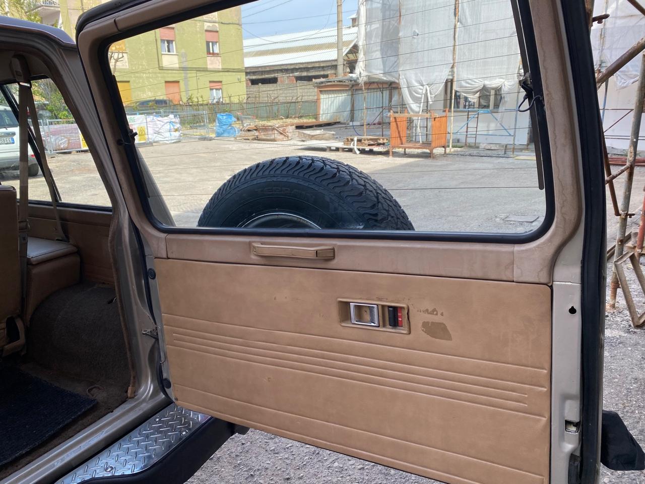 Mitsubishi Pajero 2.5 TDI Metal-top NEOPATENTATI!!!