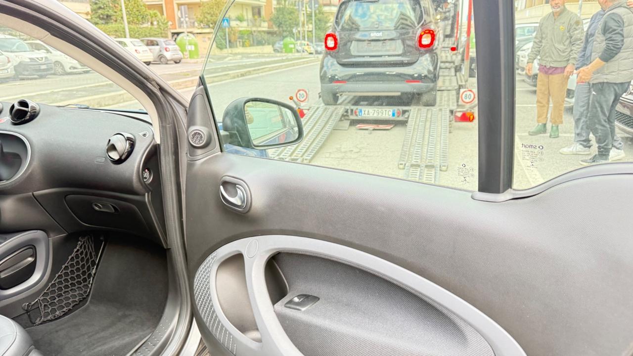 Smart ForTwo 90 0.9 Turbo twinamic Prime PACK BRABUS LED NAVI PELLE PDC KAMERA PANORAMA