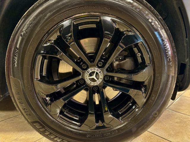 MERCEDES-BENZ GLA 200 d Automatic Sport UNIPRO - NIGHT BLACK EDITION