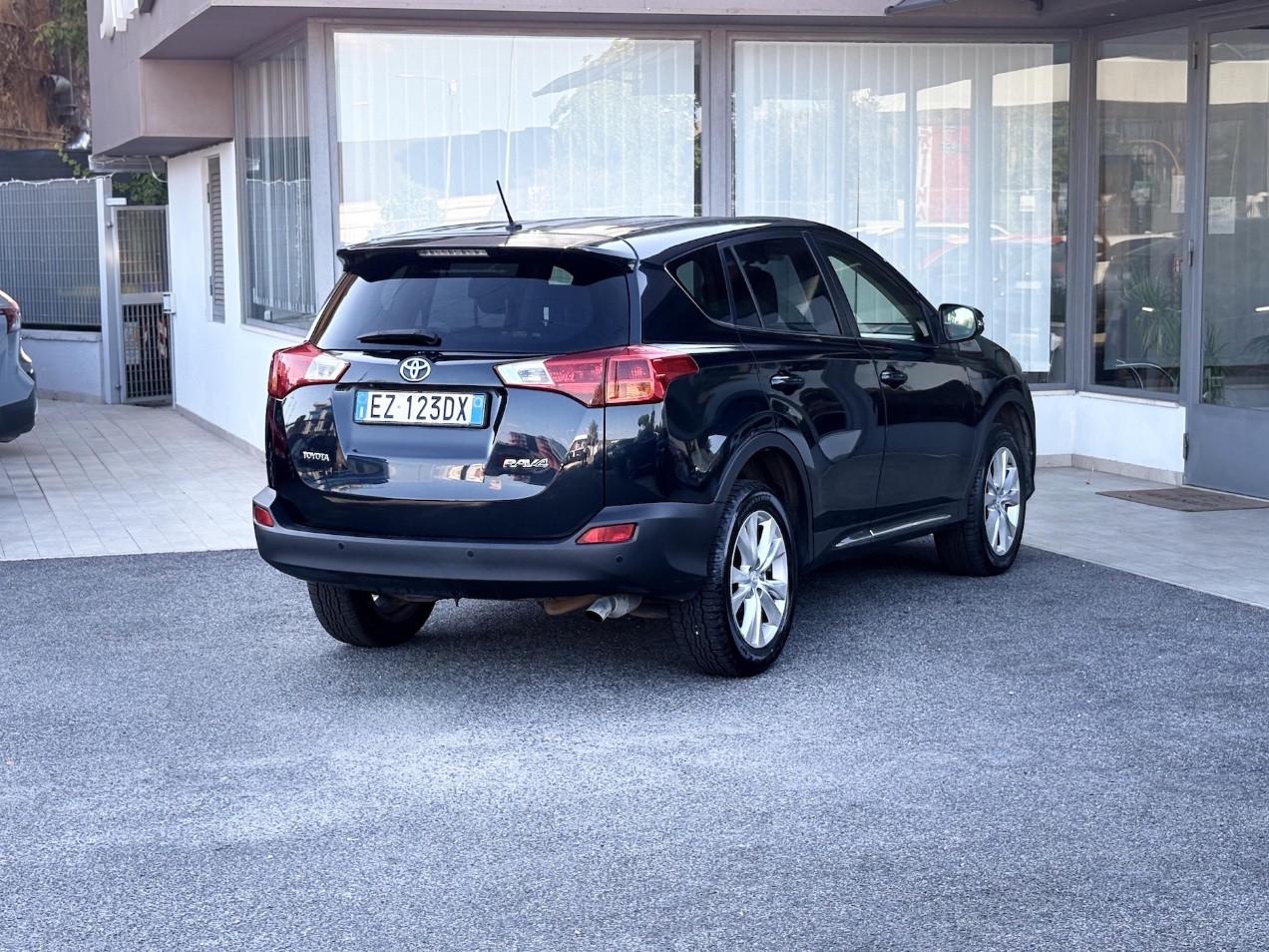 Toyota RAV4 2.2 Diesel 150CV E5 - 2015