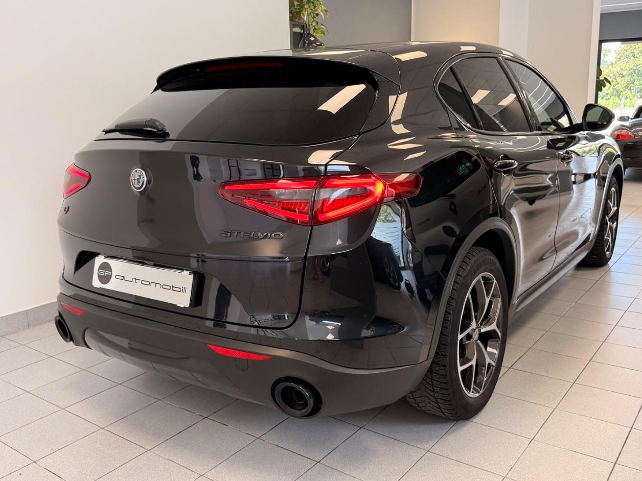 Alfa Romeo Stelvio Sprint Q4 190cv auto
