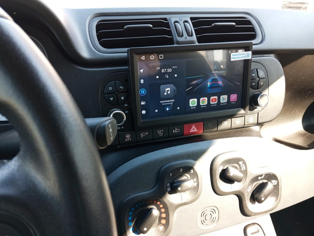 Fiat Panda 1.0 Hybrid Pandina con NAVI e RETRO