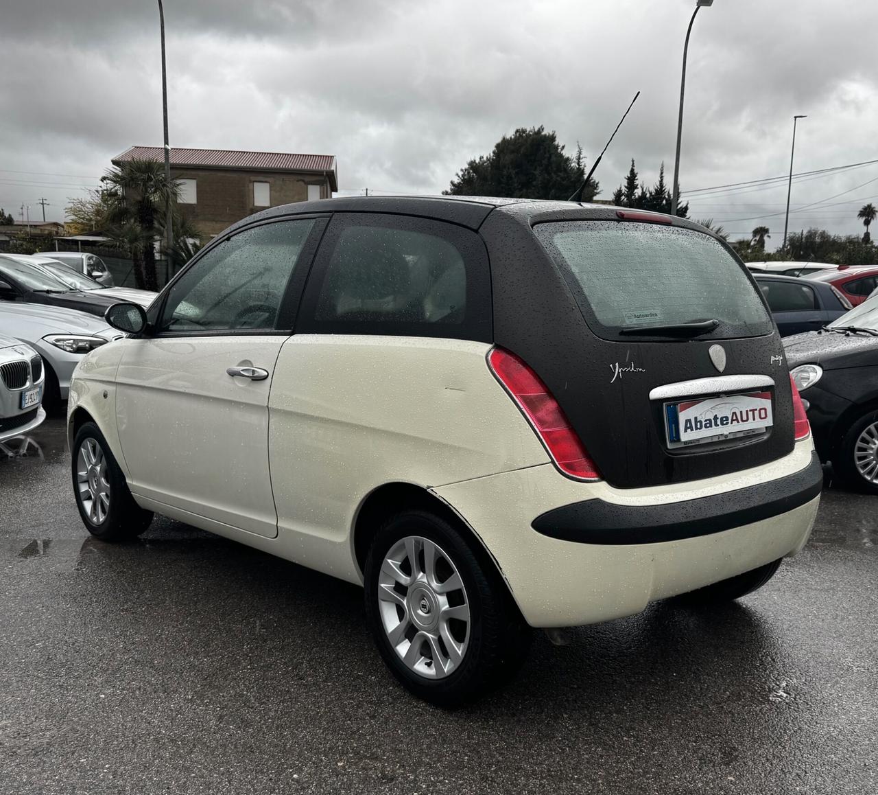 Lancia Ypsilon 1.3 Multijet 16V Momo Design