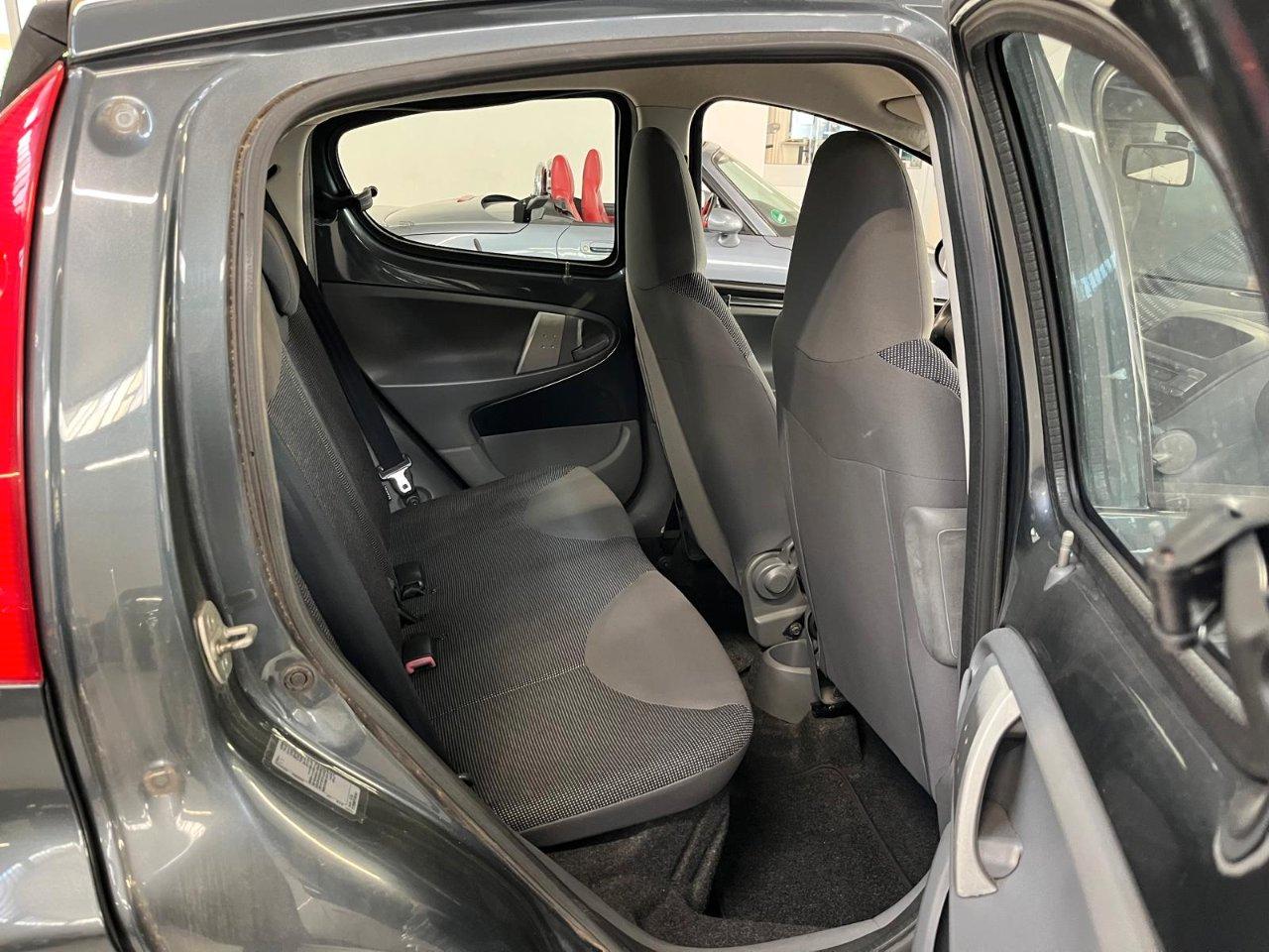 Peugeot 107 5 Porte 107 5p 1.0 12v Sweet Years