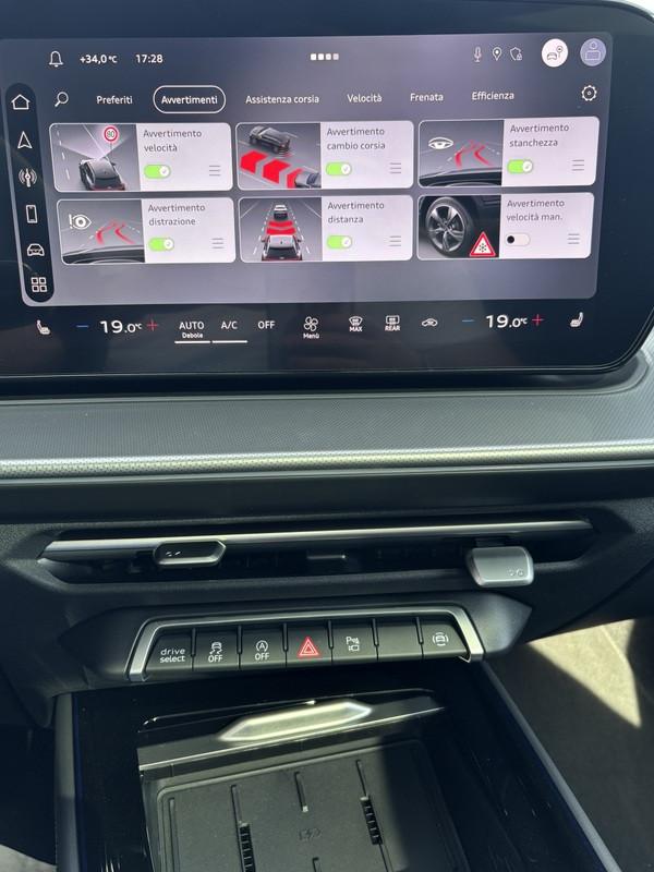 Audi Q3 1.5 tfsi mhev S line edition 150cv s-tronic FULL LED-TETTO-19"