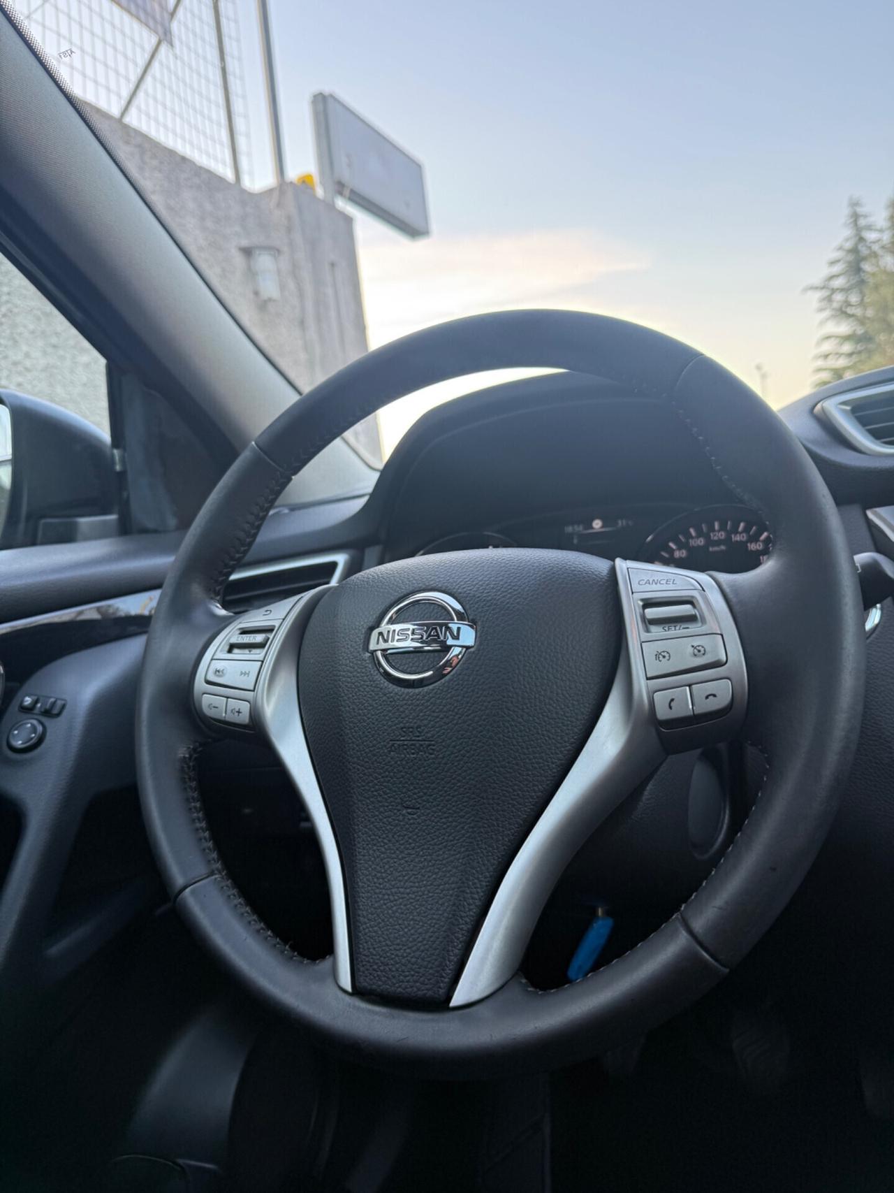 Nissan Qashqai 1.5 dCi Tekna,TETTO PANORAMICO,TELECAMERE 360°,EuroBlock,Navi,ecc.