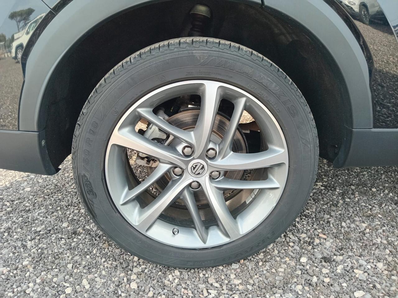 MG HS 1.5 T-GDI AT Luxury