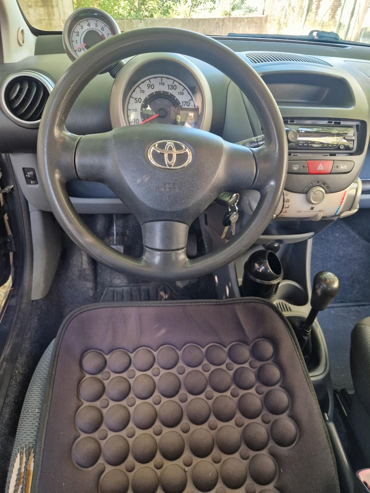 Toyota Aygo 1.0 Benz 68cv - Garanzia 12 mesi