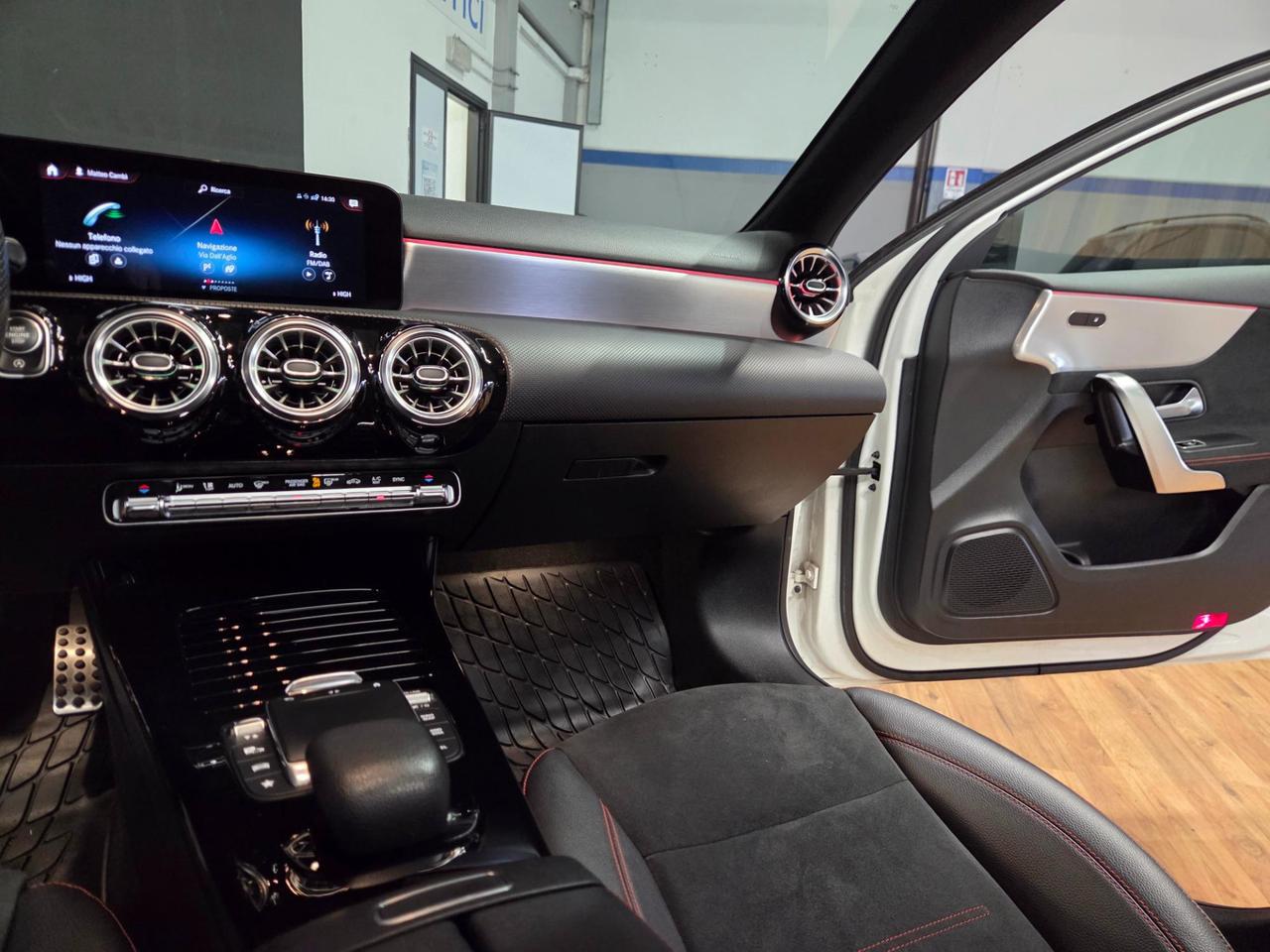 Mercedes Classe A A 200 d Premium Night edition auto