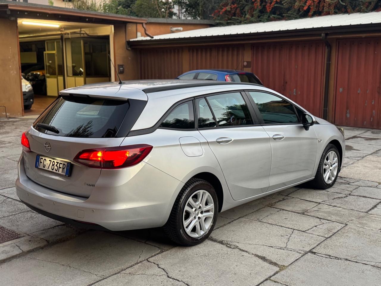 Opel Astra 1.6 CDTi Sports Tourer Business